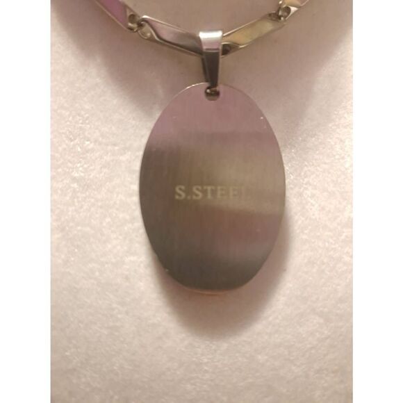 Stainless steel Guadeloupe Pendant Chain - Picture 2 of 3